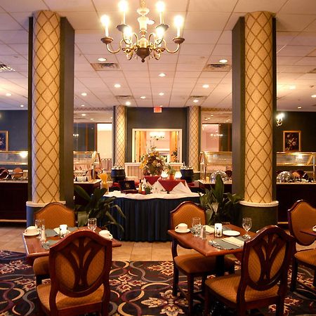 Red Lion Hotel Кромуел Ресторант снимка