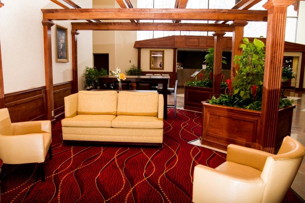 Red Lion Hotel Кромуел Екстериор снимка